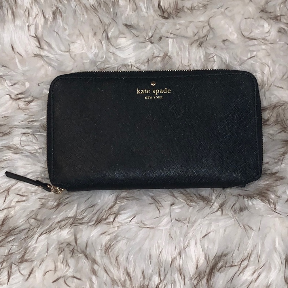♠️Kate Spade clutch wallet passport holder♠️